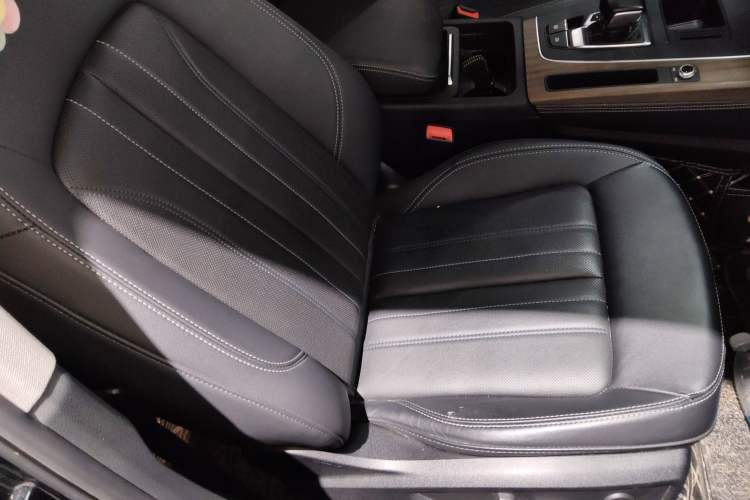 Used Audi Q5L 2022 Updated Version 40T Luxury Elegant Edition Right Front Seat