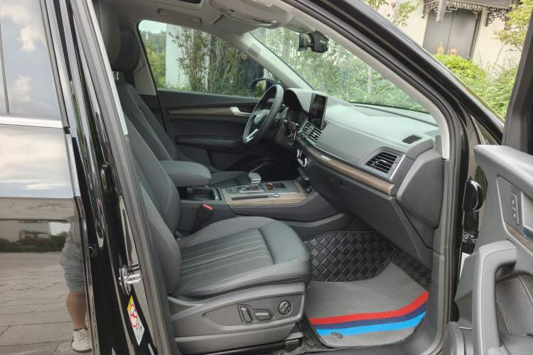 Used Audi Q5L 2022 45T Luxury Elegant Model Right Front Seat