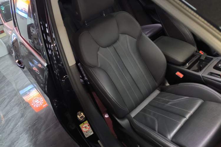 Used Audi Q5L 2022 40T Luxury Dynamic Model Right Front Seat