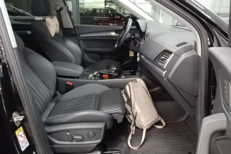 Used Audi Q5L 2022 40T Fashionable and Dynamic Model Right Front Seat