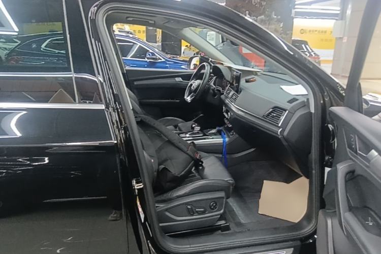 Used Audi Q5L 2022 40T Fashionable and Dynamic Model Right Front Seat