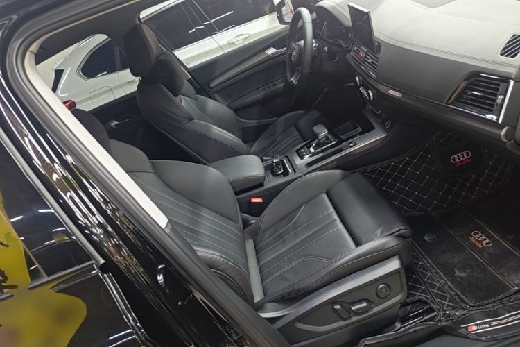 Used Audi Q5L 2022 40T Fashionable and Dynamic Model Right Front Seat
