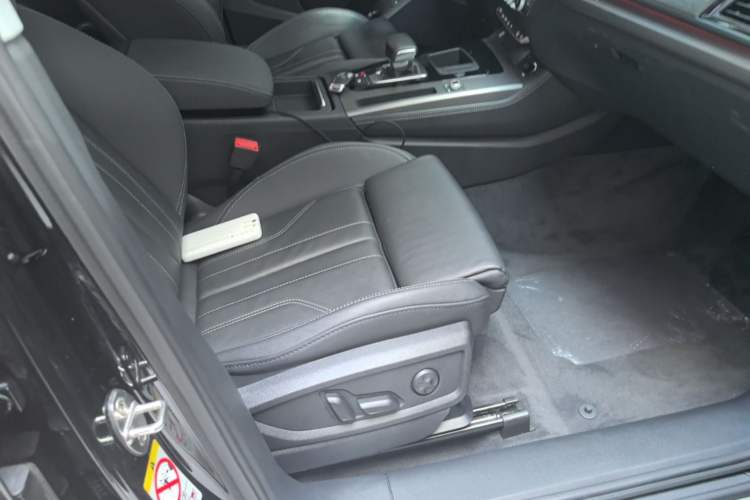 Used Audi Q5L 2022 40T Luxury Dynamic Model Right Front Seat