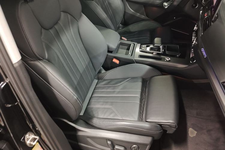 Used Audi Q5L 2022 45T Luxury Dynamic Model Right Front Seat