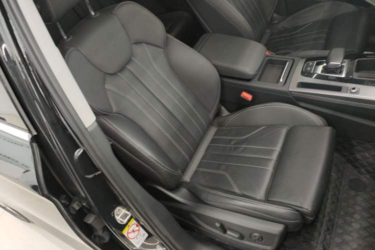 Used Audi Q5L 2022 40T Luxury Dynamic Model Right Front Seat
