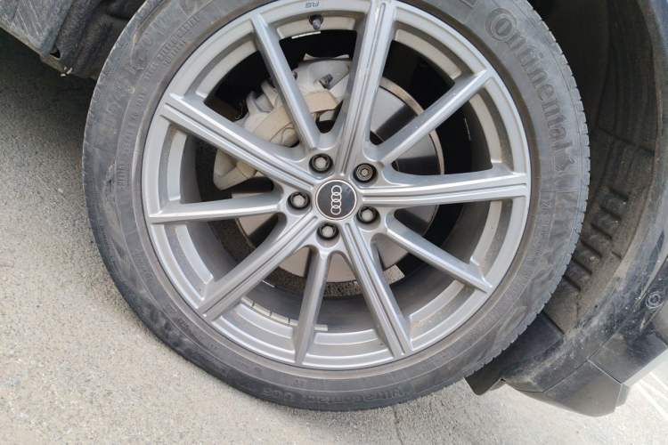 Used Audi Q5L 2022 Updated 40T Luxury Dynamic Edition Right Front Wheel Hub