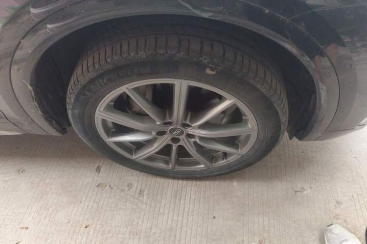 Used Audi Q5L 2022 Updated 40T Luxury Dynamic Edition Right Front Wheel Hub