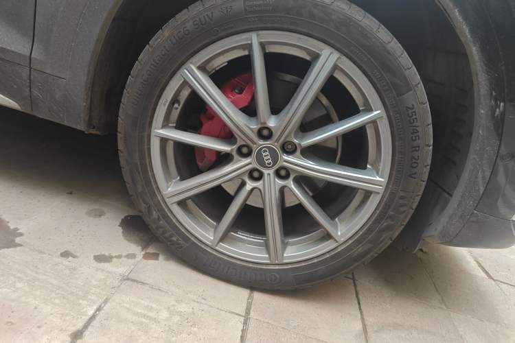 Used Audi Q5L 2022 40T Luxury Dynamic Model Right Front Wheel Hub