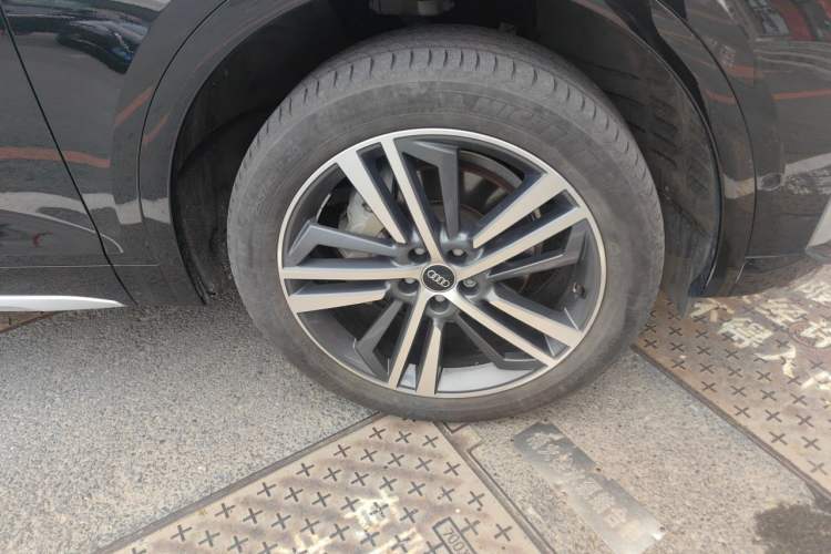 Used Audi Q5L 2022 40T Luxury Dynamic Model Right Front Wheel Hub