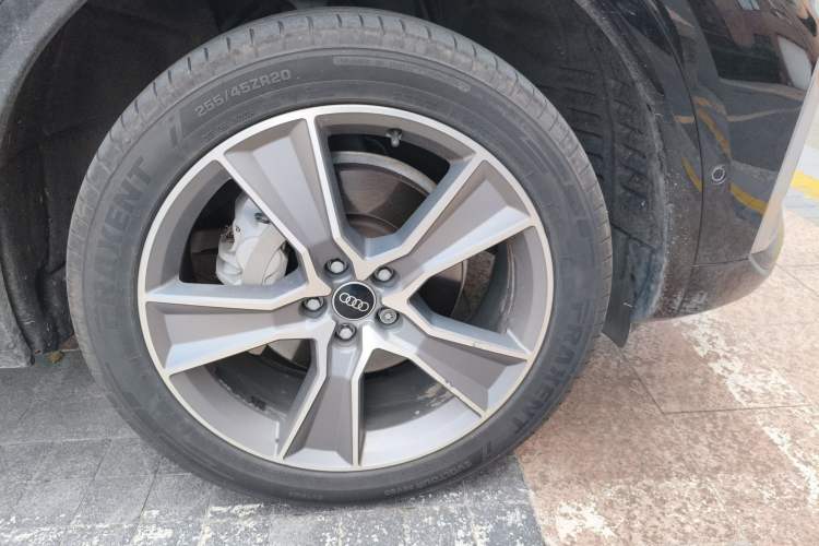 Used Audi Q5L 2022 45T Luxury Dynamic Model Right Front Wheel Hub