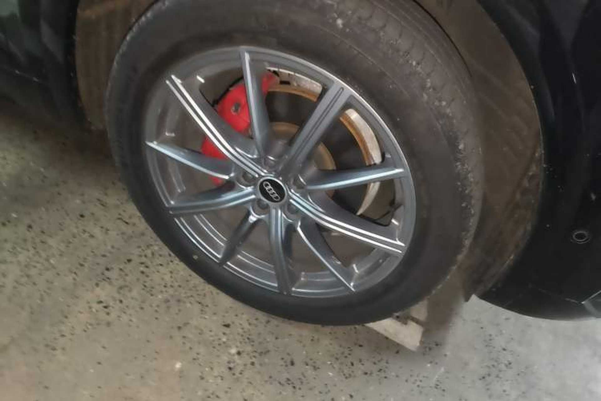 Used Audi Q5L 2022 Updated 45T Luxury Dynamic Version Right Front Wheel Hub