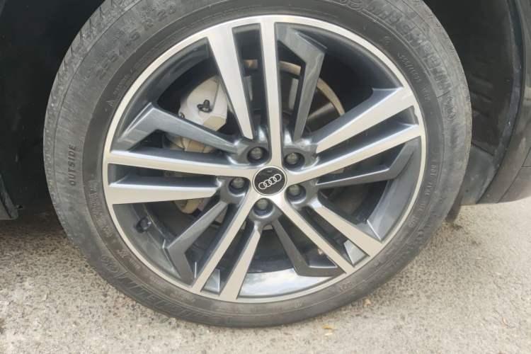 Used Audi Q5L 2022 Updated 40T Luxury Dynamic Edition Right Front Wheel Hub