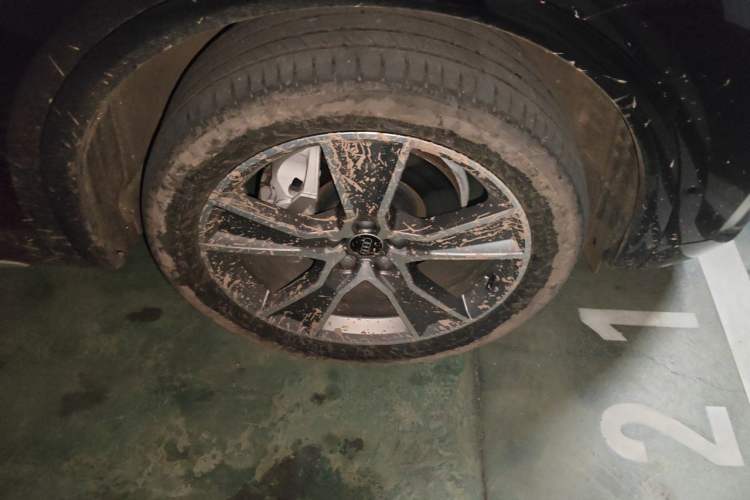 Used Audi Q5L 2022 Updated 45T Luxury Dynamic Version Right Front Wheel Hub