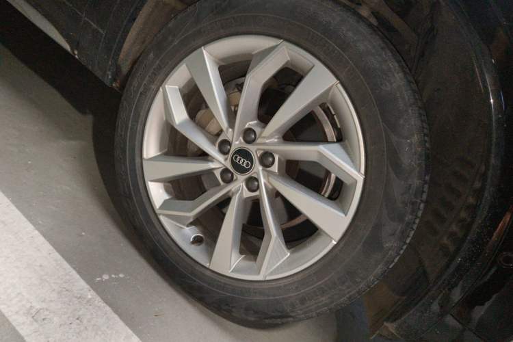 Used Audi Q5L 2022 40T Luxury Dynamic Model Right Front Wheel Hub