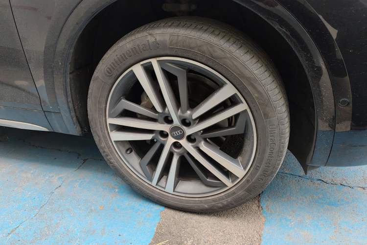 Used Audi Q5L 2022 Updated 40T Luxury Dynamic Edition Right Front Wheel Hub