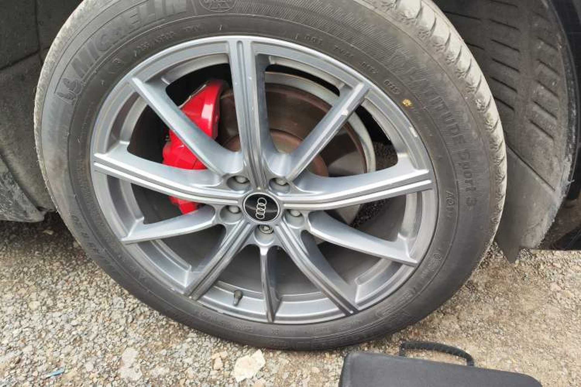 Used Audi Q5L 2022 Updated 40T Luxury Dynamic Edition Right Front Wheel Hub
