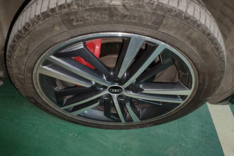 Used Audi Q5L 2022 40T Luxury Dynamic Model Right Front Wheel Hub