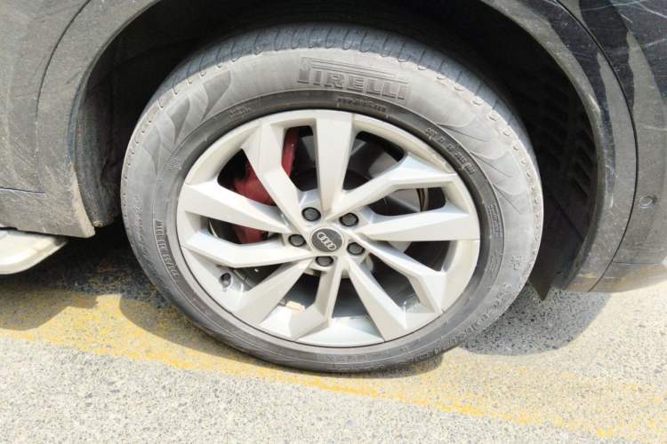 Used Audi Q5L 2022 40T Luxury Dynamic Model Right Front Wheel Hub