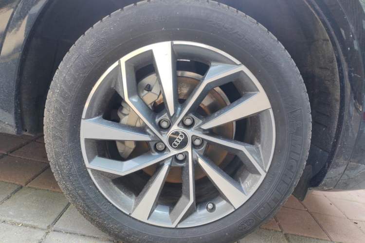 Used Audi Q5L 2022 Updated 40T Luxury Dynamic Edition Right Front Wheel Hub