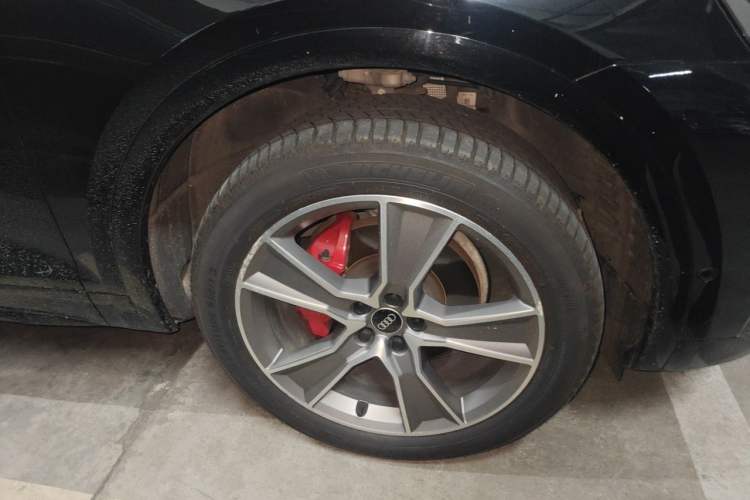 Used Audi Q5L 2022 45T Luxury Dynamic Model Right Front Wheel Hub