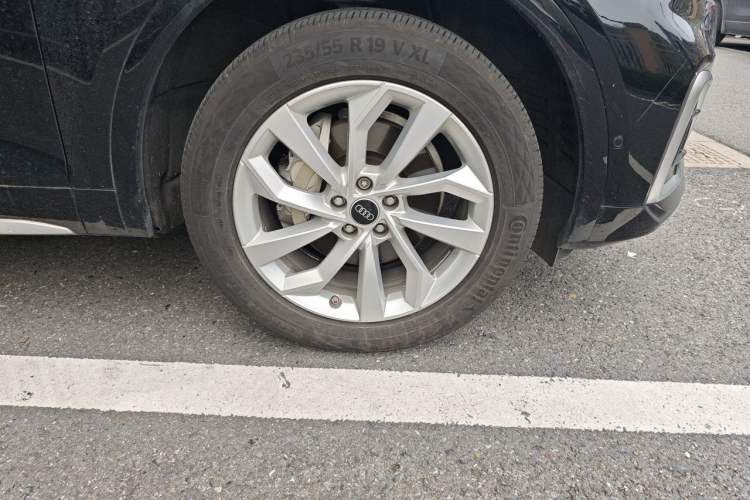 Used Audi Q5L 2022 40T Luxury Dynamic Model Right Front Wheel Hub