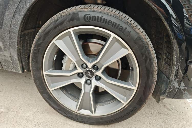 Used Audi Q5L 2022 45T Luxury Dynamic Model Right Front Wheel Hub