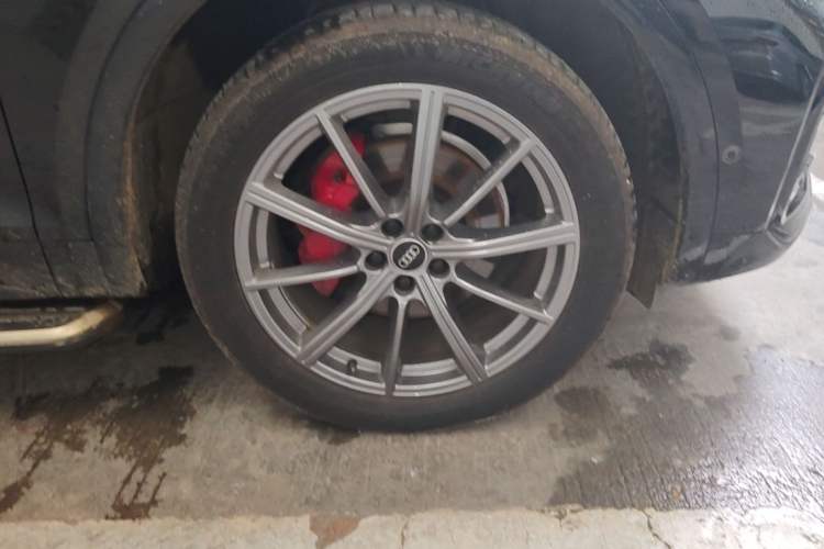 Used Audi Q5L 2022 Updated 45T Luxury Dynamic Version Right Front Wheel Hub
