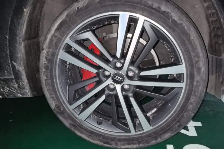 Used Audi Q5L 2022 45T Luxury Dynamic Model Right Front Wheel Hub