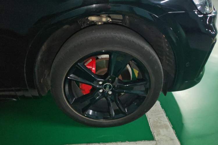 Used Audi Q5L 2022 45T Luxury Dynamic Model Right Front Wheel Hub
