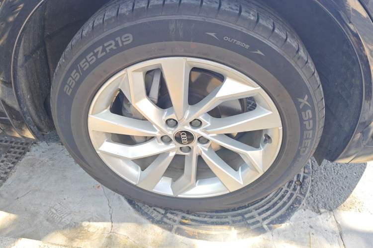 Used Audi Q5L 2022 40T Luxury Dynamic Model Right Front Wheel Hub