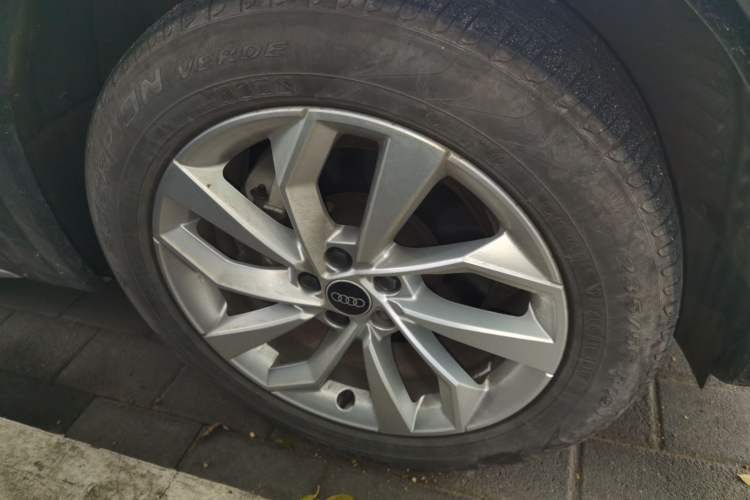Used Audi Q5L 2022 40T Luxury Dynamic Model Right Front Wheel Hub