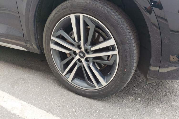 Used Audi Q5L 2022 Updated 40T Luxury Dynamic Edition Right Front Wheel Hub
