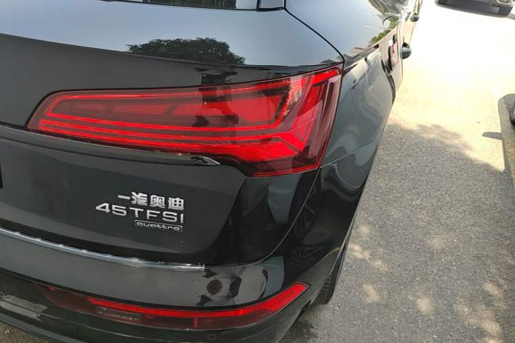 Used Audi Q5L 2022 Updated 45T Luxury Dynamic Version Right Rear Taillight