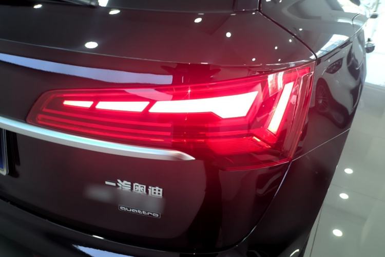 Used Audi Q5L 2022 Updated 45T Luxury Dynamic Version Right Rear Taillight