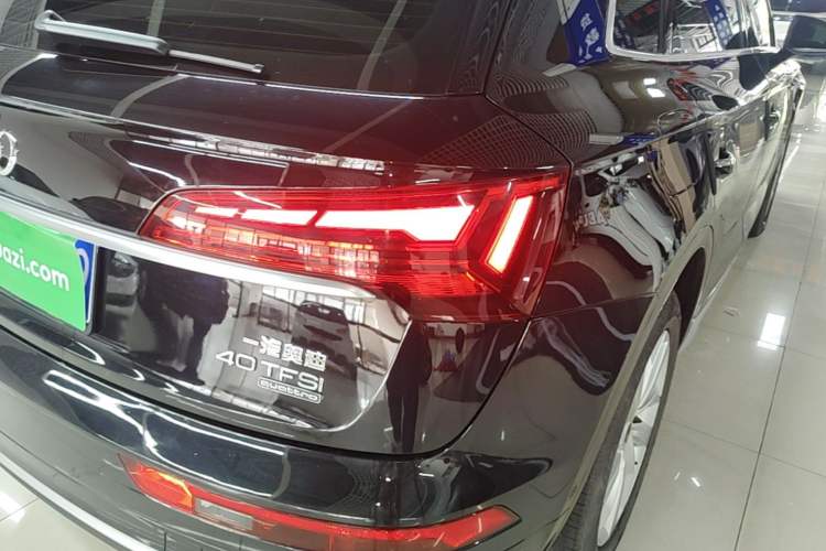 Used Audi Q5L 2022 40T Luxury Dynamic Model Right Rear Taillight