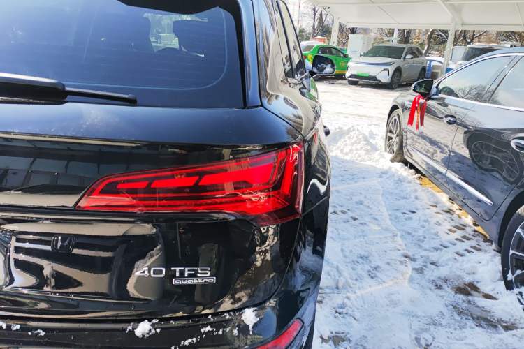 Used Audi Q5L 2022 40T Fashionable and Dynamic Model Right Rear Taillight
