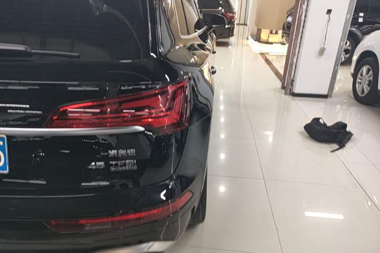 Used Audi Q5L 2022 Updated 45T Luxury Dynamic Version Right Rear Taillight
