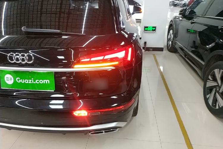 Used Audi Q5L 2022 Updated 45T Luxury Dynamic Version Right Rear Taillight