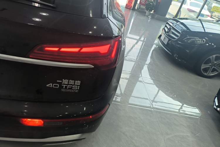 Used Audi Q5L 2022 40T Luxury Dynamic Model Right Rear Taillight