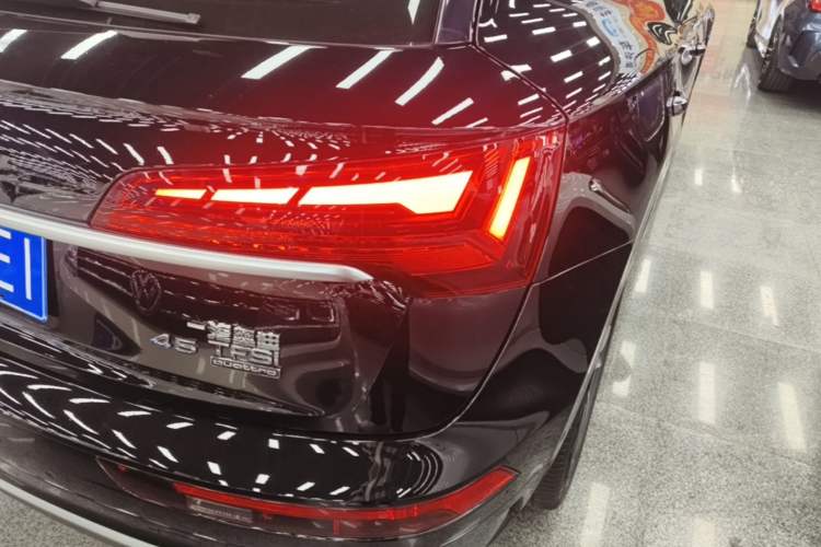 Used Audi Q5L 2022 45T Luxury Dynamic Model Right Rear Taillight
