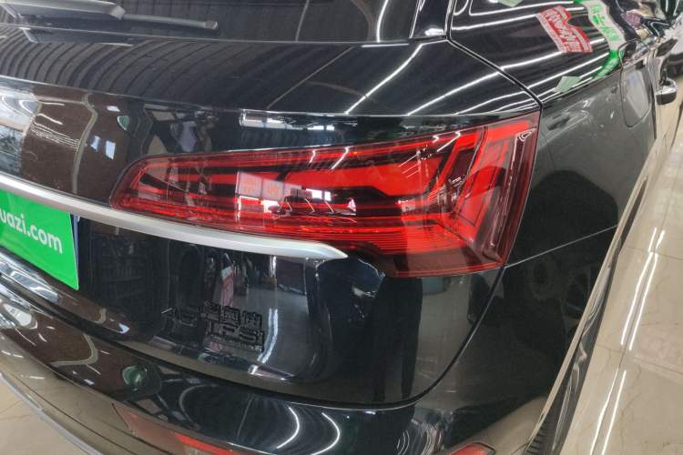 Used Audi Q5L 2022 Updated 45T Luxury Dynamic Version Right Rear Taillight