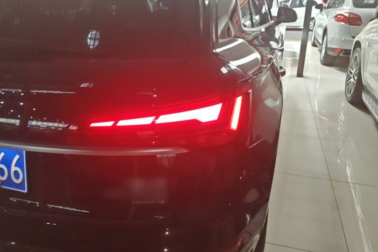 Used Audi Q5L 2022 Updated Version 40T Luxury Elegant Edition Right Rear Taillight
