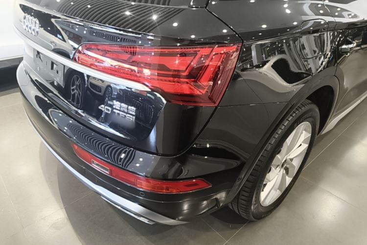 Used Audi Q5L 2022 Updated 40T Luxury Dynamic Edition Right Rear Taillight