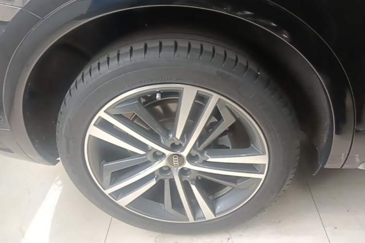 Used Audi Q5L 2022 40T Luxury Dynamic Model Right Rear Wheel Hub