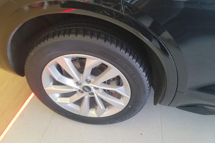 Used Audi Q5L 2022 40T Luxury Dynamic Model Right Rear Wheel Hub