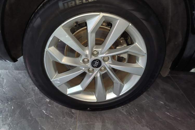 Used Audi Q5L 2022 40T Luxury Dynamic Model Right Rear Wheel Hub