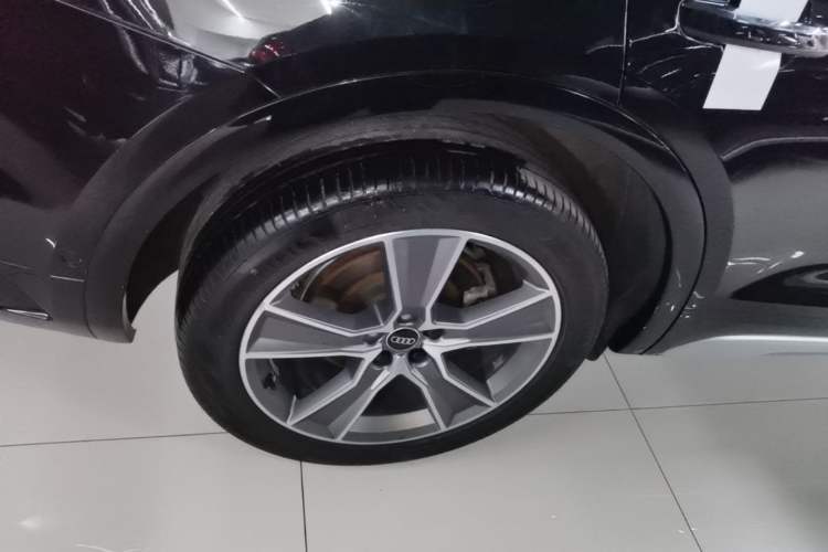 Used Audi Q5L 2022 Updated 45T Luxury Dynamic Version Right Rear Wheel Hub