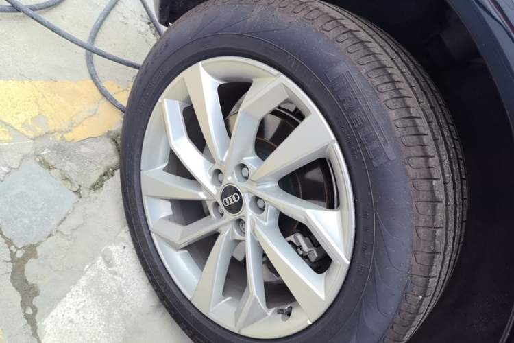 Used Audi Q5L 2022 40T Luxury Dynamic Model Right Rear Wheel Hub
