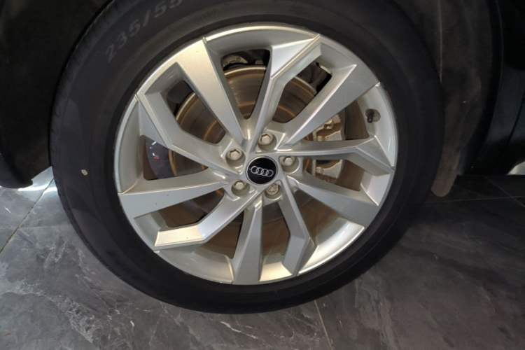 Used Audi Q5L 2022 40T Luxury Dynamic Model Right Rear Wheel Hub