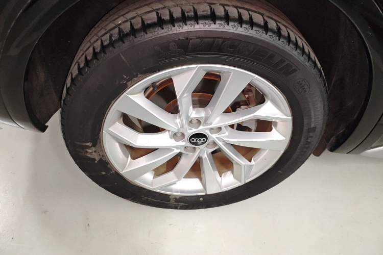 Used Audi Q5L 2022 40T Luxury Dynamic Model Right Rear Wheel Hub